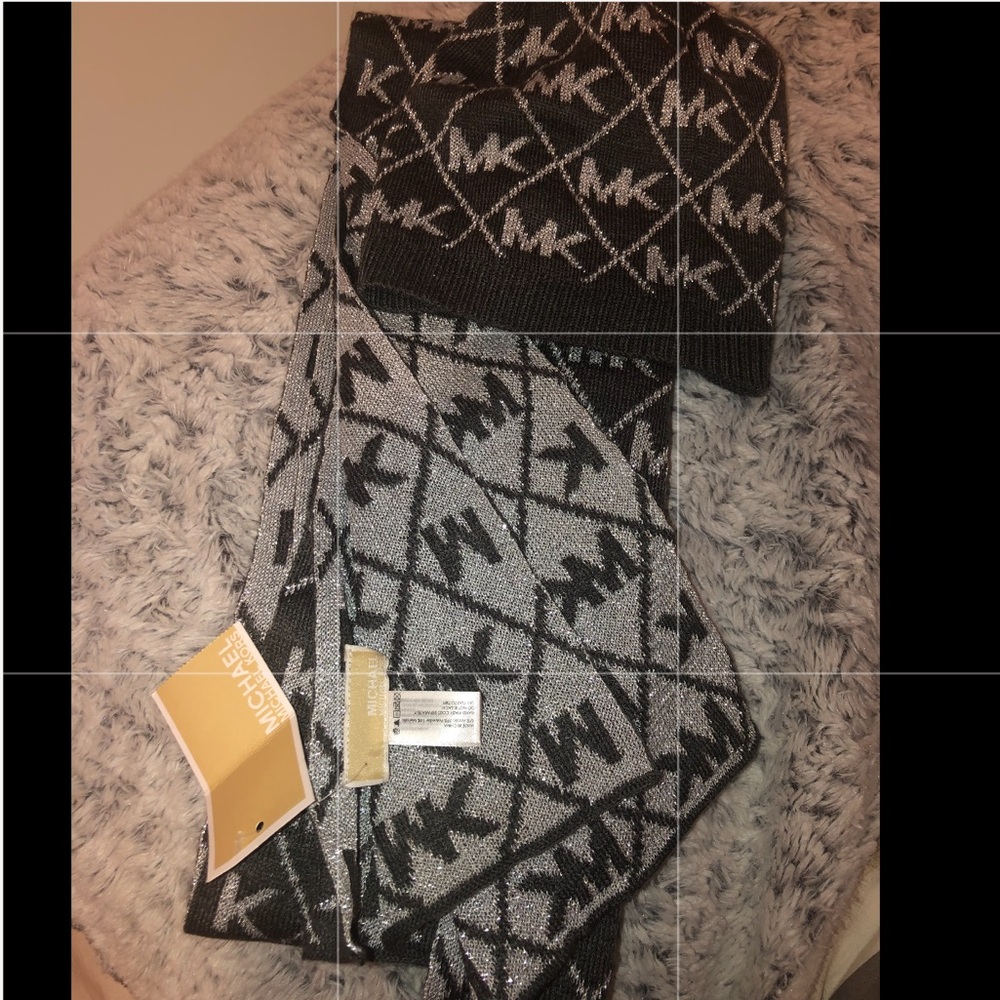 Michael Kors scarf and hat set NEW